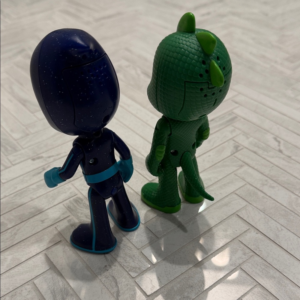 PJ Mask Talking Figures Green and Navy Kids Superhero Figures - Set of 2 - Picture 2 of 3